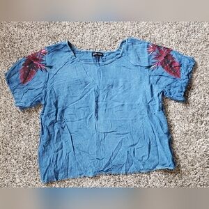 Style Envy| Boxy Floral Embroidered Blouse